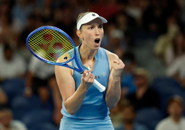 TENNIS AUSTRALIAN OPEN, Elise Mertens of Belgium celebrates winning the Women™s 3rd round match against Nikola Bartunvkova on day 7 of the 2026 Australian Open tennis tournament at Melbourne Park in Melbourne, Saturday, January 24, 2026. ( NO ARCHIVING MELBOURNE VICTORIA AUSTRALIA  Copyright: xROBxPREZIOSOx 20260124121125894836