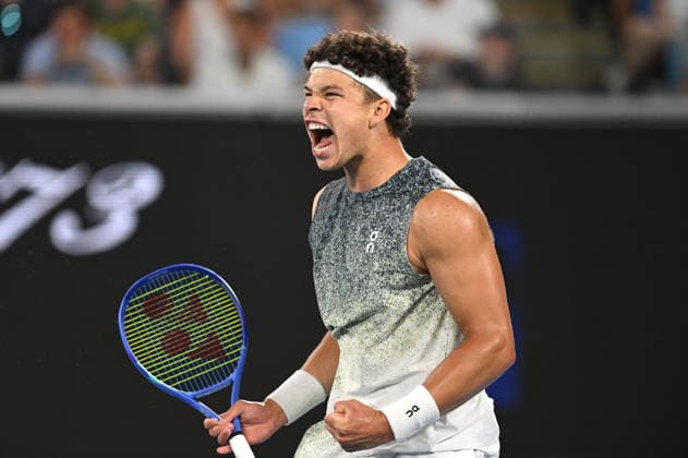 TENNIS AUSTRALIAN OPEN, Ben Shelton of USA in reacts during the Men™s 3rd round match against Valentin Vacherot of Monaco on day 7 of the 2026 Australian Open tennis tournament at Melbourne Park in Melbourne, Saturday, January 24, 2026. ( NO ARCHIVING MELBOURNE VICTORIA AUSTRALIA  Copyright: xLUKASxCOCHx 20260124191088441225