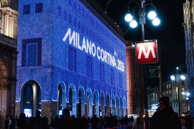 Milan, Preparations for the 25th Olympic and Paralympic Winter games, Winterspiele,Spiele, Summer games in Milan-Cortina 2026 are underway, two weeks before the start of the Olympics. Pictured: Illuminations on the façade of La Rinascente.  Copyright: xAlessandroxBremecx xipa-agency.netx xx IPA_Agency_IPA70477787