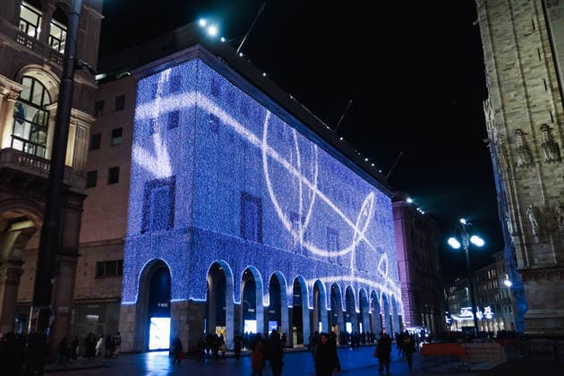 Milan, Preparations for the 25th Olympic and Paralympic Winter games, Winterspiele,Spiele, Summer games in Milan-Cortina 2026 are underway, two weeks before the start of the Olympics. Pictured: Illuminations on the façade of La Rinascente.  Copyright: xAlessandroxBremecx xipa-agency.netx xx IPA_Agency_IPA70477824