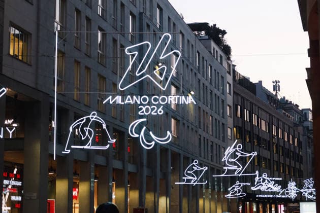 Milan, Preparations for the 25th Olympic and Paralympic Winter games, Winterspiele,Spiele, Summer games in Milan-Cortina 2026 are underway two weeks before the start of the Olympics. Pictured: Illuminations in Corso Vittorio Emanuele II  Copyright: xAlessandroxBremecx xipa-agency.netx xx IPA_Agency_IPA70477907