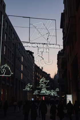 Milan, Preparations for the 25th Olympic and Paralympic Winter games, Winterspiele,Spiele, Summer games in Milan-Cortina 2026 are underway two weeks before the start of the Olympics. Pictured: Illuminations in Corso Vittorio Emanuele II  Copyright: xAlessandroxBremecx xipa-agency.netx xx IPA_Agency_IPA70477909