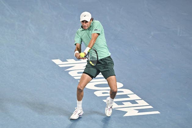 AUSTRALIAN OPEN 2026 MELBOURNE, AUSTRALIA - JANUARY 24: Eliot Spizzirri (USA) in action against Jannik Sinner (ITA) (not seen) during round 3 at the Australian Open grand slam tennis tournament at Melbourne Park in Melbourne, Australia on January 24, 2026 Mark Avellino Anadolu Melbourne Australia. Editorial use only. Please get in touch for any other usage.  Copyright: x2026xAnadoluxMarkxAvellinox