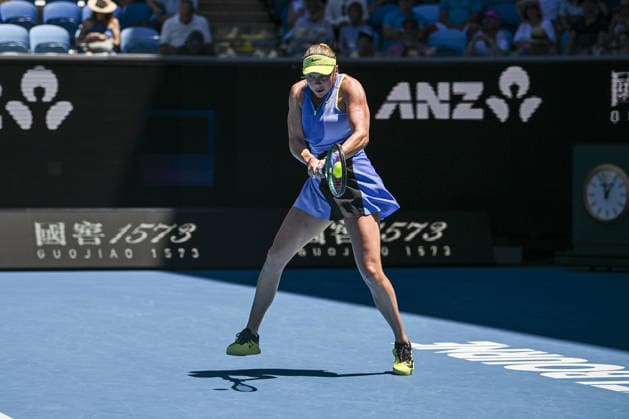 AUSTRALIAN OPEN 2026 MELBOURNE, AUSTRALIA - JANUARY 24: Amanda Anisimova (USA) in action Peyton Stearns (USA) (not seen) during round 3 at the Australian Open grand slam tennis tournament at Melbourne Park in Melbourne, Australia on January 24, 2026 Mark Avellino Anadolu Melbourne Australia. Editorial use only. Please get in touch for any other usage.  Copyright: x2026xAnadoluxMarkxAvellinox