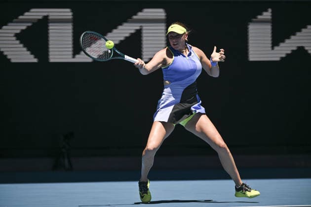 AUSTRALIAN OPEN 2026 MELBOURNE, AUSTRALIA - JANUARY 24: Amanda Anisimova (USA) in action against (not seen) Peyton Stearns (USA) during round 3 at the Australian Open grand slam tennis tournament at Melbourne Park in Melbourne, Australia on January 24, 2026 Mark Avellino Anadolu Melbourne Australia. Editorial use only. Please get in touch for any other usage.  Copyright: x2026xAnadoluxMarkxAvellinox
