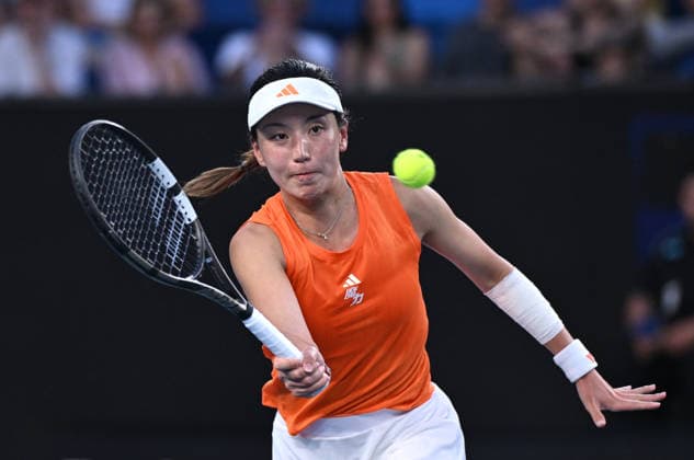 TENNIS AUSTRALIAN OPEN, Xinyu Wang of China in action during the Women™s 3rd round match against Linda Noskova of Czech Republic on day 7 of the 2026 Australian Open tennis tournament at Melbourne Park in Melbourne, Saturday, January 24, 2026. ( NO ARCHIVING MELBOURNE VICTORIA AUSTRALIA  Copyright: xJAMESxROSSx 20260124149815532615