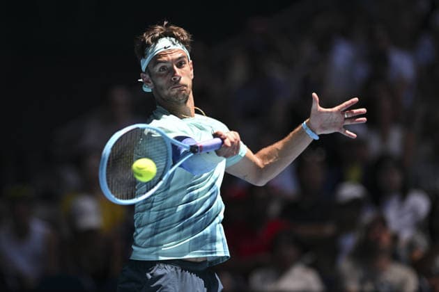 Australian Open 2026 MELBOURNE, AUSTRALIA - JANUARY 24: Lorenzo Musetti (ITA) in action against Tomas Machac (CZE) (not seen) during round 3 at the Australian Open grand slam tennis tournament at Melbourne Park in Melbourne, Australia on January 24, 2026. Mark Avellino Anadolu Melbourne Australia. Editorial use only. Please get in touch for any other usage.  Copyright: x2026xAnadoluxMarkxAvellinox