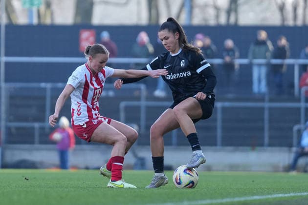 Leela Egli SC Freiburg, 20 on the ball , Germany, Soccer, GooglePixel Women Bundesliga, 15 Matchday, 2025 2026, 1 FC Köln vs SC Freiburg, 24 01 2026, Franz Kremer Stadion, Cologne, Germany DFB REGULATIONS PROHIBIT ANY USE OF PHOTOGRAPHS AS IMAGE SEQUENCES AND OR QUASI VIDEO Cologne Franz Kremer Stadion North Rhine-Westphalia Germany Copyright: xArnexAmbergx