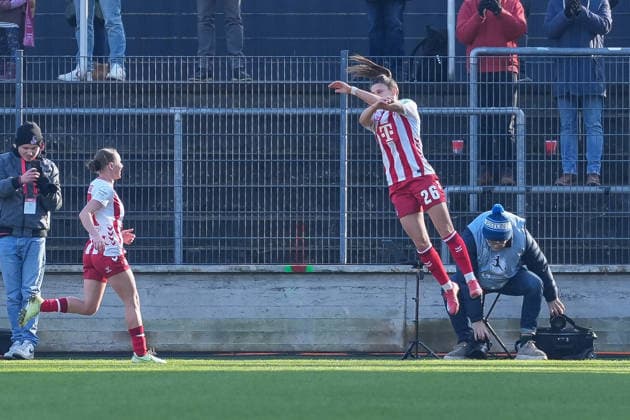 Martyna Wiankowska 1 FC Köln Frauen, 26 goal celebration, emotions, jubilation, goal success, conclusion, goal , Germany, Football, GooglePixel Women Bundesliga, 15 Matchday, 2025 2026, 1 FC Köln vs SC Freiburg, 24 01 2026, Franz Kremer Stadion, Köln, Germany DFB REGULATIONS PROHIBIT ANY USE OF PHOTOGRAPHS AS IMAGE SEQUENCES AND OR QUASI VIDEO Köln Franz Kremer Stadion Nordrhein Westfalen Germany Copyright: xArnexAmbergx