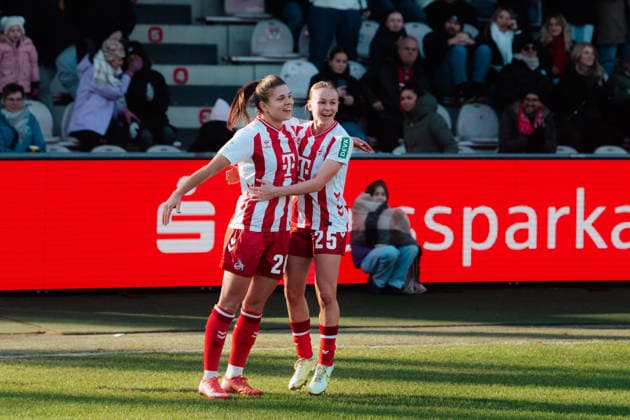 24 01 26, Women, Football, Google Pixel Womens Bundesliga, Season 2025 2026, 1 FC Köln SC Freiburg, Matchday 15 Martyna Wiankowska 26 1 FC Köln Celebrating the 1-0 goal with Laura Donhauser 25 1 FC Köln Köln Franz Kremer Stadion NRW Germany