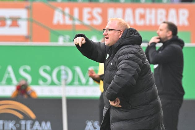 24 01 2026 Soccer Season 2025 2026 2 Soccer Bundesliga 19 Matchday SpVgg Greuther Fürth SGF Kleeblatt Eintracht Braunschweig BTSV EBS Sportfoto Zink MeZi xmexzix DFL regulations prohibit any use of photographs as image sequences and or quasi video only for editorial use Heiko Vogel Trainer SpVgg Greuther Fürth ALLES MACHBAR