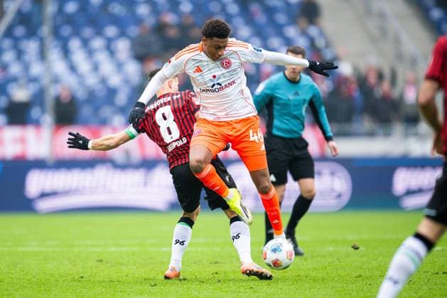24 01 2026 Soccer, 2025 2026, 2 Bundesliga, Matchday 19, Hannover 96 Fortuna Düsseldorf L R Enzo Leopold Hannover , Sima Suso Düsseldorf DFL REGULATIONS PROHIBIT ANY USE OF PHOTOGRAPHS AS IMAGE SEQUENCES AND OR QUASI VIDEO
