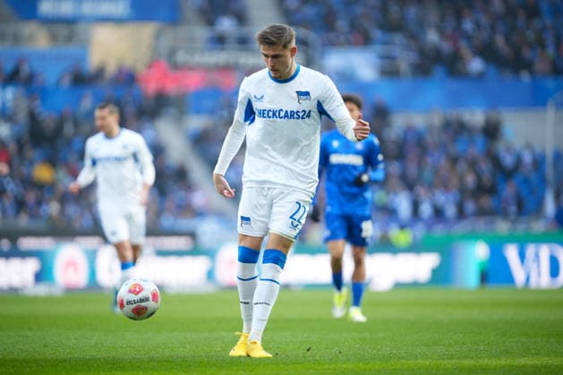 Soccer 2 Bundesliga, Matchday 19, Karlsruher SC Hertha BSC on 24 01 2026 in Karlsruhe BBBank Wildpark , Germany, Season 2025 2026 DFB DFL REGULATIONS PROHIBIT ANY USE OF PHOTOGRAPHS as IMAGE SEQUENCES and or QUASI VIDEO In focus Marten Winkler 22, BSC Karlsruhe BBBank Wildpark Germany Copyright: xChristophxKinzingerx