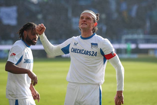Reese Fabian Hertha BSC, 11 with winning fist after his goal for 1 1, Karlsruher SC vs Hertha BSC, 2 Bundesliga, Matchday 19, 2025 2026, 24 01 2026, DFL REGULATIONS PROHIBIT ANY USE OF PHOTOGRAPHS AS IMAGE SEQUENCES AND OR QUASI VIDEO, Karlsruher SC vs Hertha BSC, 2 Bundesliga, Matchday 19, 2025 2026, 24 01 2026 Karlsruhe Copyright: xEibner-Pressefoto JanxPrihodax EP_JPA
