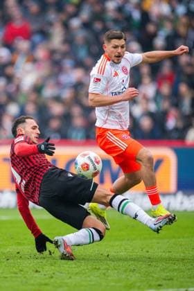 24 01 2026 Football, 2025 2026, 2 Bundesliga, Matchday 19, Hannover 96 Fortuna Düsseldorf L R Virgil GhiÈa Hannover , Florent Muslija Düsseldorf DFL REGULATIONS PROHIBIT ANY USE OF PHOTOGRAPHS AS IMAGE SEQUENCES AND OR QUASI VIDEO