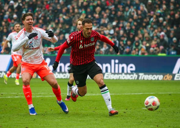 Germany Soccer 2 Bundesliga 2025 26, 19 Matchday Hannover 96 Fortuna Düsseldorf Heinz von Heiden Arena Stadion Hannover Cedric Itten Fortuna Düsseldorf, 13 Virgil GhiÅ£Äƒ Virgil Ghita Hannover 96, 5 Hannover Copyright: xAymanxAlahmedx