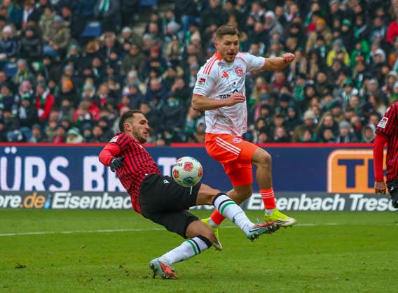 Germany Soccer 2 Bundesliga 2025 26, 19 Matchday Hannover 96 Fortuna Düsseldorf Heinz von Heiden Arena Stadion Hannover Boris Tomiak Hannover 96, 3 Florent Muslija Fortuna Düsseldorf, 24 Hannover Copyright: xAymanxAlahmedx