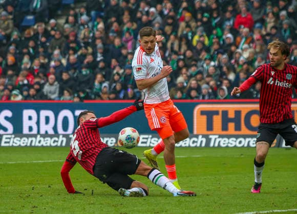Germany Soccer 2 Bundesliga 2025 26, 19 Matchday Hannover 96 Fortuna Düsseldorf Heinz von Heiden Arena Stadion Hannover Virgil GhiÅ£Äƒ Virgil Ghita Hannover 96, 5 Florent Muslija Fortuna Düsseldorf, 24 Hannover Copyright: xAymanxAlahmedx