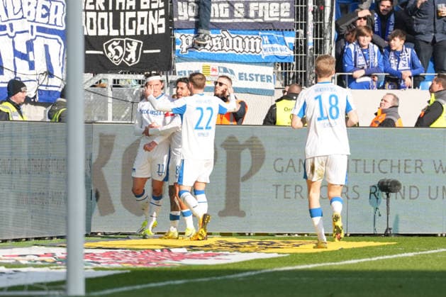 2 Bundesliga, Karlsruher SC vs Hertha BSC, 24 01 2026 Goal celebration for 1 1 by Fabian Reese Hertha BSC, 11 2 Bundesliga, Karlsruher SC vs Hertha BSC, BBBank Wildpark Karlsruhe, 24 01 2026 DFB DFL REGULATIONS PROHIBIT ANY USE OF PHOTOGRAPHS AS IMAGE SEQUENCES AND OR QUASI VIDEO Copyright: xBEAUTIFULxSPORTS Boscox