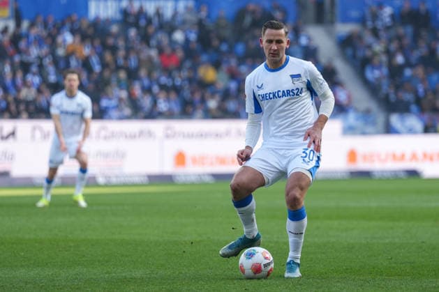 2 Bundesliga, Karlsruher SC vs Hertha BSC, 24 01 2026 Paul Seguin Hertha BSC, 30 with the ball 2 Bundesliga, Karlsruher SC vs Hertha BSC, BBBank Wildpark Karlsruhe, 24 01 2026 DFB DFL REGULATIONS PROHIBIT ANY USE OF PHOTOGRAPHS AS IMAGE SEQUENCES AND OR QUASI VIDEO Copyright: xBEAUTIFULxSPORTS Boscox