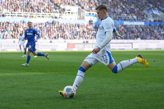 2 Bundesliga, Karlsruher SC vs Hertha BSC, 24 01 2026 Marten Winkler Hertha BSC, 22 with a cross 2 Bundesliga, Karlsruher SC vs Hertha BSC, BBBank Wildpark Karlsruhe, 24 01 2026 DFB DFL REGULATIONS PROHIBIT ANY USE OF PHOTOGRAPHS AS IMAGE SEQUENCES AND OR QUASI VIDEO Copyright: xBEAUTIFULxSPORTS Boscox