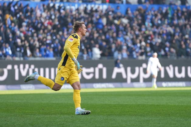 2 Bundesliga, Karlsruher SC vs Hertha BSC, 24 01 2026 Hans Christian Bernat Karlsruher SC, 1 who is delighted at 1 0 by Fabian Schleusener Karlsruher SC, 24 2 Bundesliga, Karlsruher SC vs Hertha BSC, BBBank Wildpark Karlsruhe, 24 01 2026 DFB DFL REGULATIONS PROHIBIT ANY USE OF PHOTOGRAPHS AS IMAGE SEQUENCES AND OR QUASI VIDEO Copyright: xBEAUTIFULxSPORTS Boscox