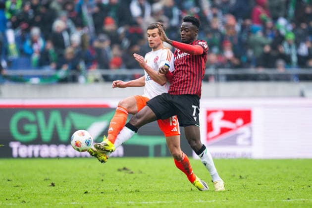 24 01 2026 Soccer, 2025 2026, 2 Bundesliga, Matchday 19, Hannover 96 Fortuna Düsseldorf L R Tim Oberdorf Düsseldorf , Mustapha Bundu Hannover DFL REGULATIONS PROHIBIT ANY USE OF PHOTOGRAPHS AS IMAGE SEQUENCES AND OR QUASI VIDEO