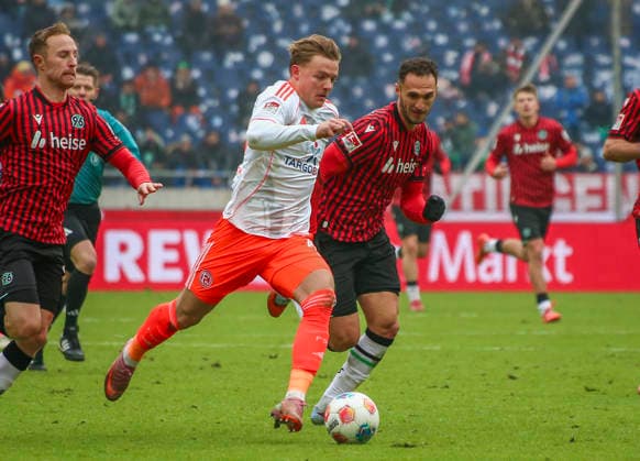 Germany Soccer 2 Bundesliga 2025 26, 19 Matchday Hannover 96 Fortuna Düsseldorf Heinz von Heiden Arena Stadion Hannover Christian Rasmussen Fortuna Düsseldorf, 10 Maurice Neubauer Hannover 96, 33 Virgil GhiÅ£Äƒ Virgil Ghita Hannover 96, 5 Hannover Copyright: xAymanxAlahmedx