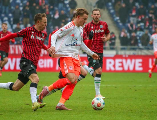 Germany Soccer 2 Bundesliga 2025 26, 19 Matchday Hannover 96 Fortuna Düsseldorf Heinz von Heiden Arena Stadion Hannover Christian Rasmussen Fortuna Düsseldorf, 10 Maurice Neubauer Hannover 96, 33 Hannover Copyright: xAymanxAlahmedx