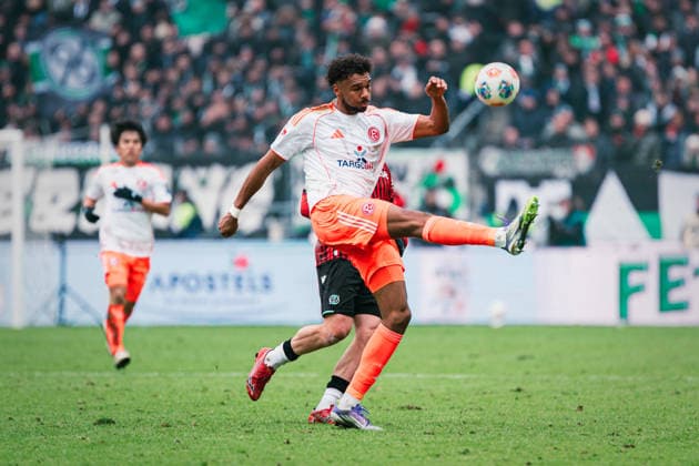2 Bundesliga Hannover 96 vs Fortuna Düsseldorf, 24 01 2026 Elias Aboulguie Egouli Fortuna Düsseldorf, 44 clears the ball Football, 2 Bundesliga, Matchday 19 Hannover 96 vs Fortuna Düsseldorf on 24 01 2026 at Heinz von Heiden Arena, Hannover DFL REGULATIONS PROHIBIT ANY USE OF PHOTOGRAPHS AS IMAGE SEQUENCES AND OR QUASI VIDEO Copyright: xBEAUTIFULxSPORTS Tonhäuserx