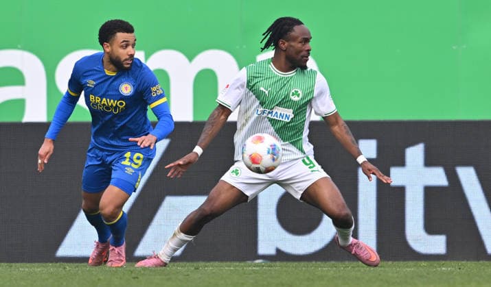 24 01 2026 Soccer Season 2025 2026 2 Soccer Bundesliga 19 Matchday SpVgg Greuther Fürth SGF Kleeblatt Eintracht Braunschweig BTSV EBS Sportfoto Zink xwoxzix DFL regulations prohibit any use of photographs as image sequences and or quasi video only for editorial use Leon Bell Bell 19, Eintracht Braunschweig BTSV EBS Noel Futkeu 9, SpVgg Greuther Fürth