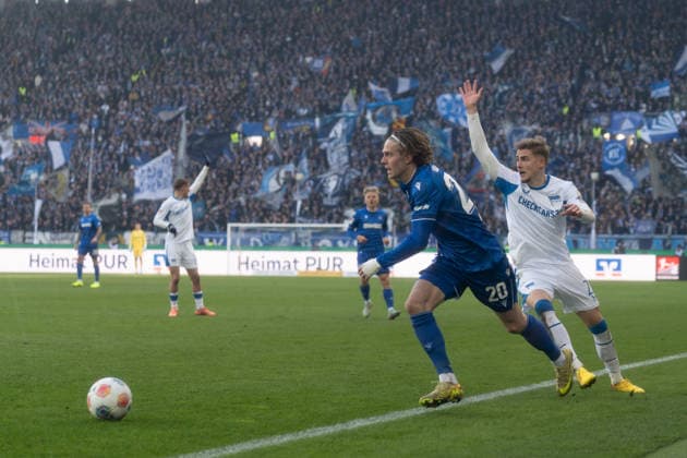 24 01 2026, xhfmx, Soccer 2 Bundesliga, Karlsruher SC Hertha BSC Berlin v l David Herold Karlsruher SC , Marten Winkler Hertha BSC DFL DFB REGULATIONS PROHIBIT ANY USE OF PHOTOGRAPHS as IMAGE SEQUENCES and or QUASI VIDEO Karlsruhe
