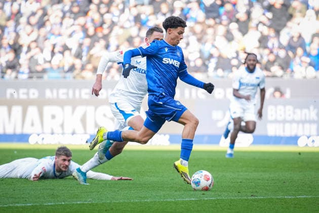 Germany, Soccer, 2 Bundesliga, Season 2025 2026, Karlsruher SC vs Herta BSC BBBank Wildpark Karlsruhe Niclas Dühring Karlsruher SC, 29 Karlsruhe BBBank Wildpark Baden Württemberg Germany Copyright: xFINLEYxMÖRCHx