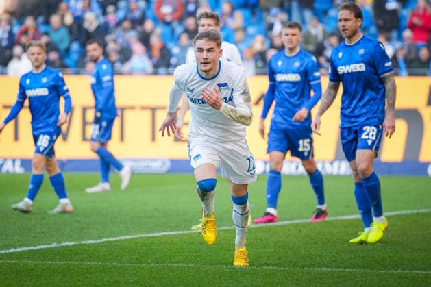 Germany, Football, 2 Bundesliga, Season 2025 2026, Karlsruher SC vs Herta BSC BBBank Wildpark Karlsruhe Marten Winkler Hertha BSC, 22 Karlsruhe BBBank Wildpark Baden Württemberg Germany Copyright: xFINLEYxMÖRCHx