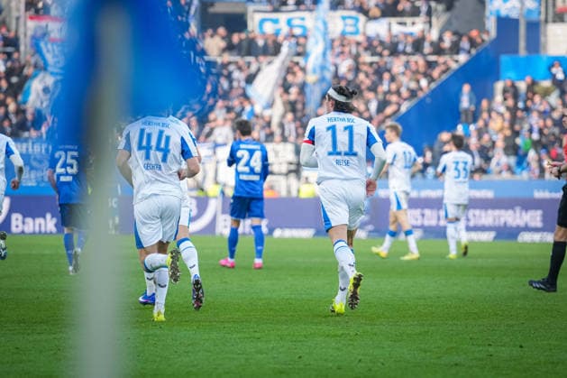 Germany, Soccer, 2 Bundesliga, Season 2025 2026, Karlsruher SC vs Herta BSC BBBank Wildpark Karlsruhe Jeremy Dudziak Hertha BSC, 28 Goal, Cheering, Karlsruhe BBBank Wildpark Baden Württemberg Germany Copyright: xFINLEYxMÖRCHx