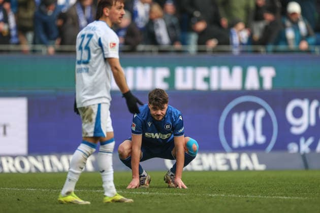 Lilian Egloff Karlsruher SC, 25 looks sad after the match Karbownik Michal Hertha BSC, 33 , Karlsruher SC vs Hertha BSC, 2 Bundesliga, Matchday 19, 2025 2026, 24 01 2026, DFL REGULATIONS PROHIBIT ANY USE OF PHOTOGRAPHS AS IMAGE SEQUENCES AND OR QUASI VIDEO, Karlsruher SC vs Hertha BSC, 2 Bundesliga, Matchday 19, 2025 2026, 24 01 2026 Karlsruhe Copyright: xEibner-Pressefoto JanxPrihodax EP_JPA