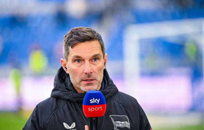 Coach Stefan Leitl Hertha BSC speaks during an interview after the 2 Bundesliga match between Karlsruher SC and Hertha BSC at BBBank Wildpark on January 24, 2026 in Karlsruhe, Germany Photo by Silas Schüller DeFodi Images Coach Stefan Leitl Hertha BSC speaks during an interview after the 2 Bundesliga match between Karlsruher SC and Hertha BSC at BBBank Wildpark on January 24, 2026 in Karlsruhe, Germany Photo by Silas Schüller DeFodi Images DFB DFL REGULATIONS PROHIBIT ANY USE OF PHOTOGRAPHS AS IMAGE SEQUENCES AND OR QUASI VIDEO Photo by Silas Schueller DeFodi Images