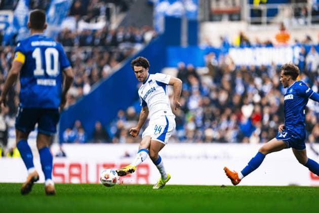 Soccer I Men I Season 2025 2026 I 2 Bundesliga I Matchday 17 I Karlsruher SC - Hertha BSC I 24 01 2026 Ball control and tackling Copyright: xspeedshotx