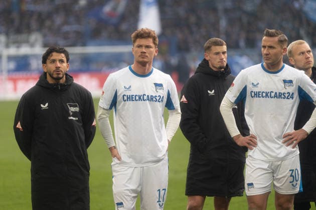 24 01 2026, xhfmx, Soccer 2 Bundesliga, Karlsruher SC Hertha BSC Berlin v l Kevin Sessa Hertha BSC , Sebastian Gronning Hertha BSC , Michael Cuisance Hertha BSC , Paul Seguin Hertha BSC DFL DFB REGULATIONS PROHIBIT ANY USE OF PHOTOGRAPHS as IMAGE SEQUENCES and or QUASI VIDEO Karlsruhe
