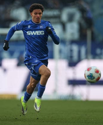 Action on the ball Louey Ben Farhat Karlsruher SC, 19 , Karlsruher SC vs Hertha BSC, 2 Bundesliga, 19 Matchday, 2025 2026, 24 01 2026, DFL REGULATIONS PROHIBIT ANY USE OF PHOTOGRAPHS AS IMAGE SEQUENCES AND OR QUASI VIDEO, Karlsruher SC vs Hertha BSC, 2 Bundesliga, 19 Matchday, 2025 2026, 24 01 2026 Karlsruhe Copyright: xEibner-Pressefoto JanxPrihodax EP_JPA