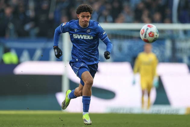 Action on the ball Louey Ben Farhat Karlsruher SC, 19 , Karlsruher SC vs Hertha BSC, 2 Bundesliga, 19 Matchday, 2025 2026, 24 01 2026, DFL REGULATIONS PROHIBIT ANY USE OF PHOTOGRAPHS AS IMAGE SEQUENCES AND OR QUASI VIDEO, Karlsruher SC vs Hertha BSC, 2 Bundesliga, 19 Matchday, 2025 2026, 24 01 2026 Karlsruhe Copyright: xEibner-Pressefoto JanxPrihodax EP_JPA
