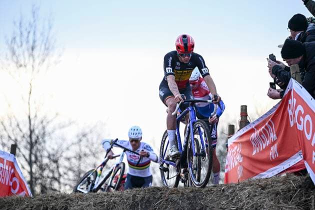 UCI Cyclocross World Cup 2025-2026 Maasmechelen MAASMECHELEN, BELGIUM - JANUARY 24 : Nys Thibau (BEL) of Baloise Glowi Lions in action during the 11th leg of the Maasmechelen UCI Cyclocross World Cup 2025-2026 a cyclocross race for Women Elite on January 24, 2026 in Maasmechelen, Belgium, 24 01 2026 ( Maasmechelen Belgium  Copyright: xVincentxKalutx
