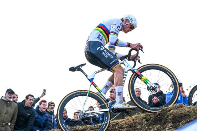 UCI Cyclocross World Cup 2025-2026 Maasmechelen MAASMECHELEN, BELGIUM - JANUARY 24 : Van Der Poel Mathieu (NED) of Alpecin-Deceuninck in action during the 11th leg of the Maasmechelen UCI Cyclocross World Cup 2025-2026 a cyclocross race for Women Elite on January 24, 2026 in Maasmechelen, Belgium, 24 01 2026 ( Maasmechelen Belgium  Copyright: xVincentxKalutx