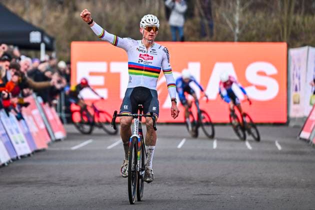 UCI Cyclocross World Cup 2025-2026 Maasmechelen MAASMECHELEN, BELGIUM - JANUARY 24 : Van Der Poel Mathieu (NED) of Alpecin-Deceuninck celebrating his victory during the 11th leg of the Maasmechelen UCI Cyclocross World Cup 2025-2026 a cyclocross race for Women Elite on January 24, 2026 in Maasmechelen, Belgium, 24 01 2026 ( Maasmechelen Belgium  Copyright: xVincentxKalutx