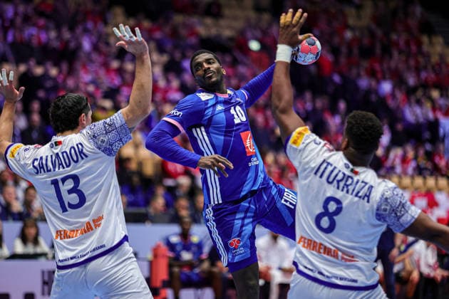 10Mem, Dika in action Match between FRANCE VS PORTUGAL valid for Men s EHF EURO 2026 at Jyske Bank Boxen in Herning on 24 January 2026. Herning Jyske Bank Boxen Herning Denmark Copyright: xIMAGOx xPRIMExSPORTSxIMAGESx xANGELOxMOREIRAx