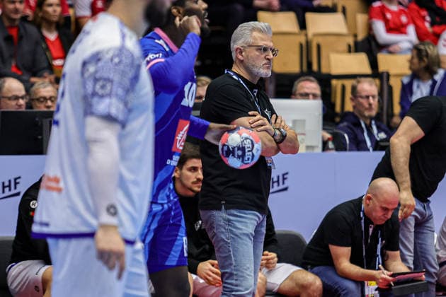 PAULO JORGE PEREIRA PORTUGAL COACH in action Match between FRANCE VS PORTUGAL valid for Men s EHF EURO 2026 at Jyske Bank Boxen in Herning on 24 January 2026. Herning Jyske Bank Boxen Herning Denmark Copyright: xIMAGOx xPRIMExSPORTSxIMAGESx xANGELOxMOREIRAx