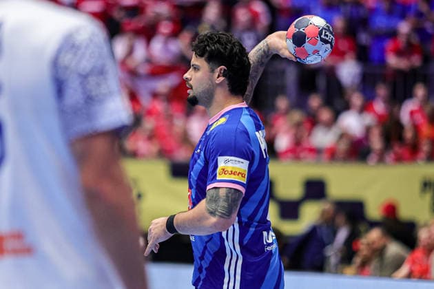 8Prandi, Elohim in action Match between FRANCE VS PORTUGAL valid for Men s EHF EURO 2026 at Jyske Bank Boxen in Herning on 24 January 2026. Herning Jyske Bank Boxen Herning Denmark Copyright: xIMAGOx xPRIMExSPORTSxIMAGESx xANGELOxMOREIRAx