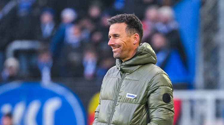 Coach Christian Eichner Karlsruher SC smiles during the 2 Bundesliga match between Karlsruher SC and Hertha BSC at BBBank Wildpark on January 24, 2026 in Karlsruhe, Germany Photo by Silas Schüller DeFodi Images Coach Christian Eichner Karlsruher SC smiles during the 2 Bundesliga match between Karlsruher SC and Hertha BSC at BBBank Wildpark on January 24, 2026 in Karlsruhe, Germany Photo by Silas Schüller DeFodi Images DFB DFL REGULATIONS PROHIBIT ANY USE OF PHOTOGRAPHS AS IMAGE SEQUENCES AND OR QUASI VIDEO Photo by Silas Schueller DeFodi Images