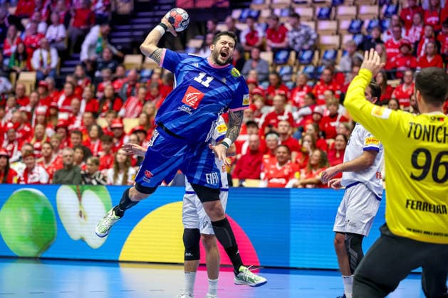 24 01 2026, Handball, Men s EHF EURO 2026, France Portugal, Jyske Bank Boxen in Herning, Denmark, Main Round Nicolas Tournat France 11 throws on the goal of Pedro Galla Gaspar Tonicher Portugal 96 Denmark