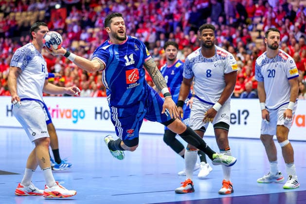 24 01 2026, Handball, Men s EHF EURO 2026, France Portugal, Jyske Bank Boxing in Herning, Denmark, Main Round Nicolas Tournat France 11 throws on goal against Rocha Nogueira Portugal 13 Victor Manuel Iturriza Alvarez Portugal 08 Miguel Jose Soares Neves Portugal 20 Denmark